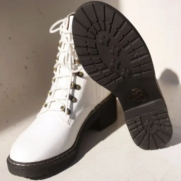 NEW White Faux Vegan Leather Laced Up Lug Sole Platform Ankle Combat Boots Shoes - Picture 7 of 12